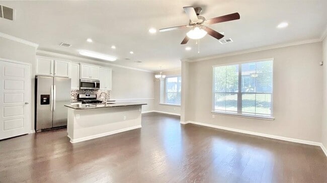 Building Photo - 421 Rhetoric Way Rental