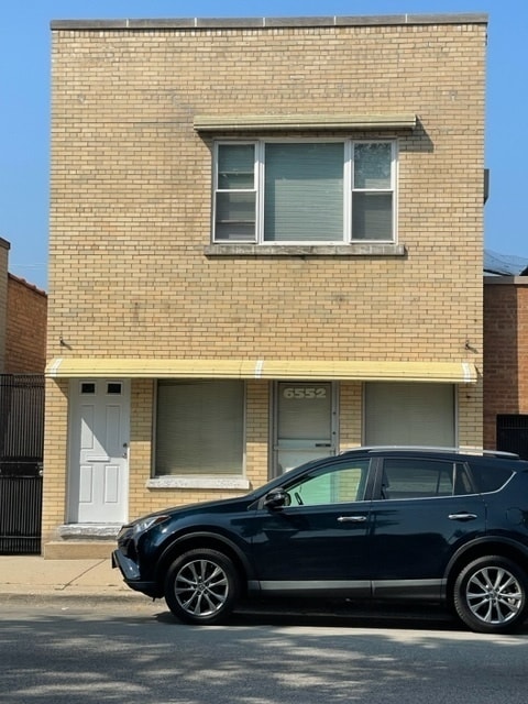 Photo - 6552 W Higgins Ave Apartment Unit 2