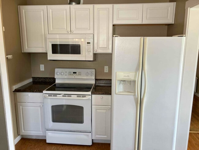 Photo - 235 Catron St N Unit A