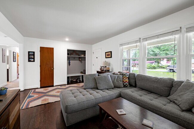 Photo - 4824 Stafford Dr