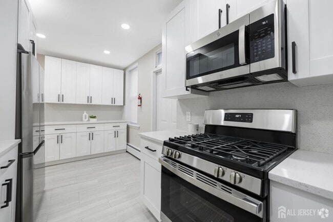Building Photo - 3458 John F. Kennedy Blvd Unit 1 Rental