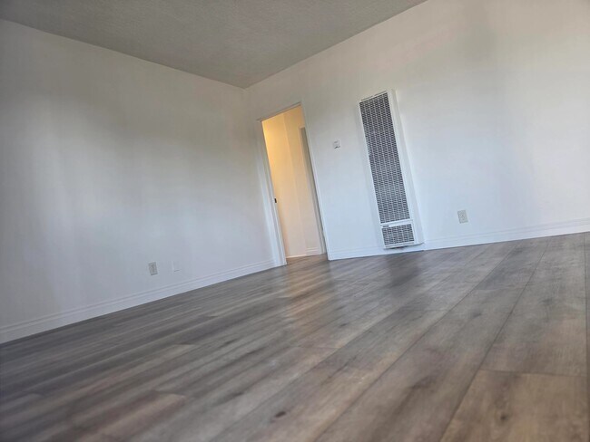 Photo - 2346 W. 18th St