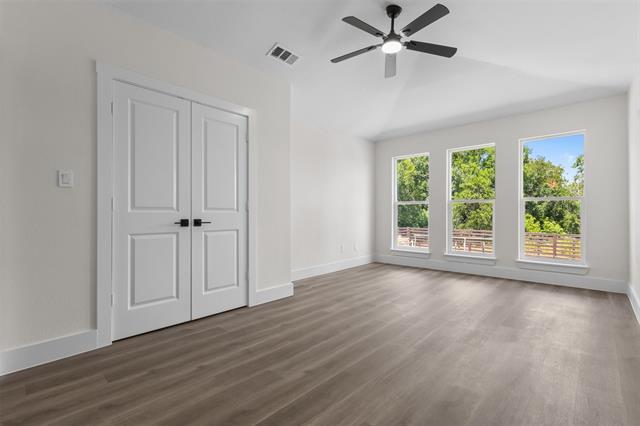 5000 Edgewater Dr