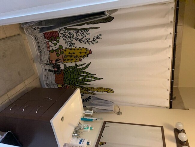 Photo - (2) Bedroom (1) Bath for Sept 1, 2022 Applications & Video @ markbweiss.com Unidad 2034  # 2 FRONT