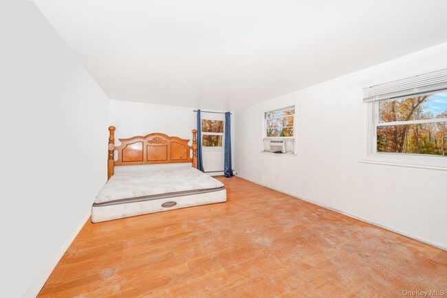 Photo - 22 Gotham Ave