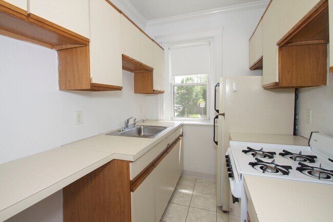 Building Photo - 25 Wendell St Unit 19-3 Rental