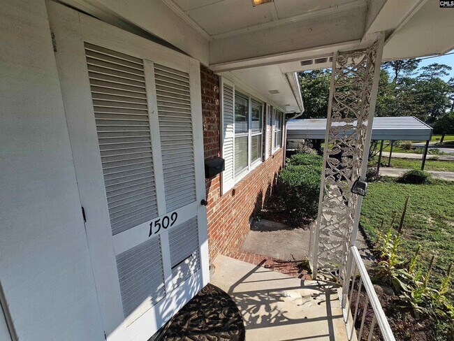 Photo - 1509 Brennen Rd