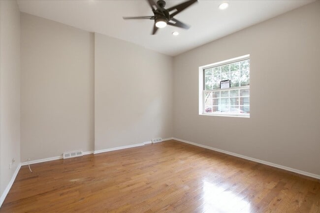 Building Photo - 1611 N Wood St