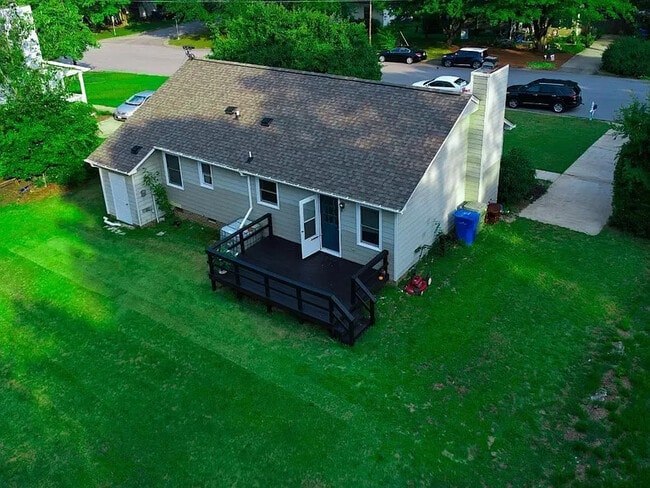 Photo - 725 E Cardinal Dr