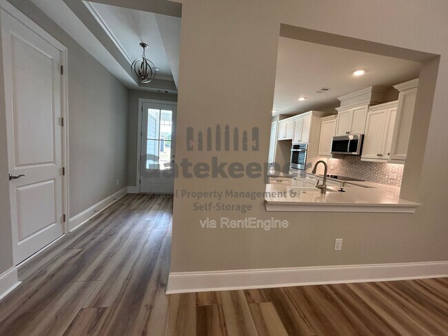 Photo - 411 Silverbell Ct