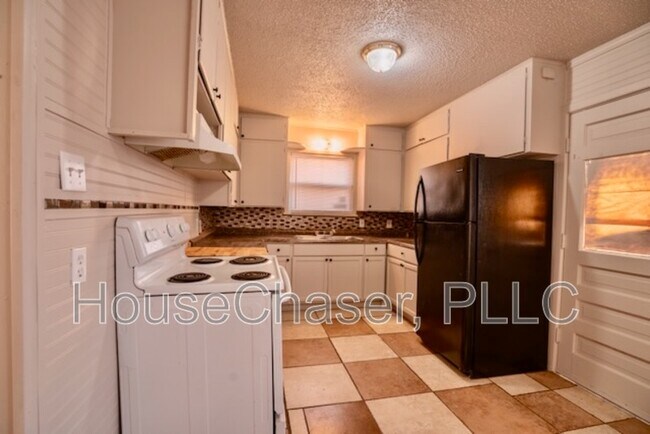 Photo - 5004 40th St