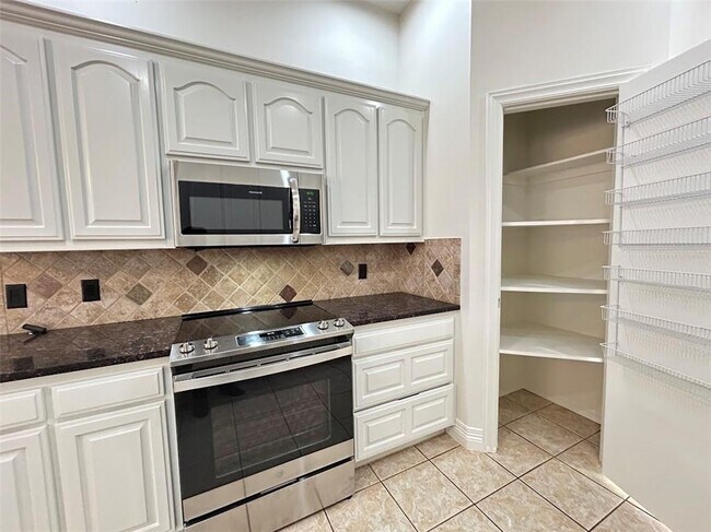 Photo - 700 Cornell St