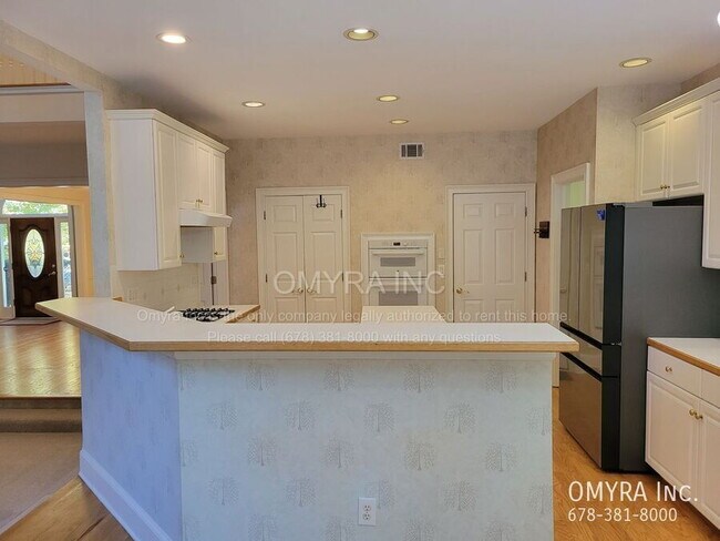 Photo - Gorgeous 5 Bedroom House in Peachtree Corn...