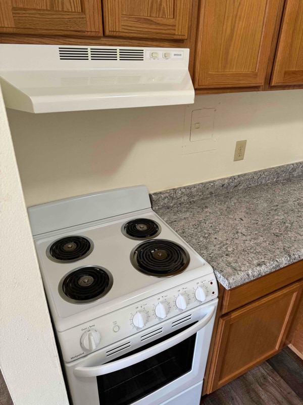 Photo - 454 W Dayton St