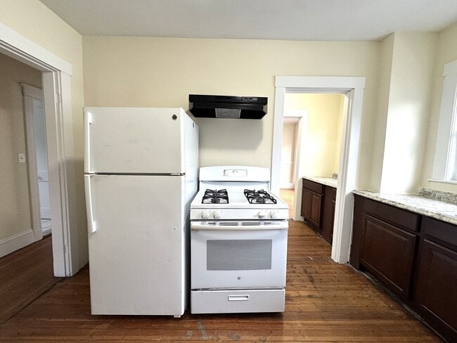 Photo - 20 Dunster Rd Unit 2