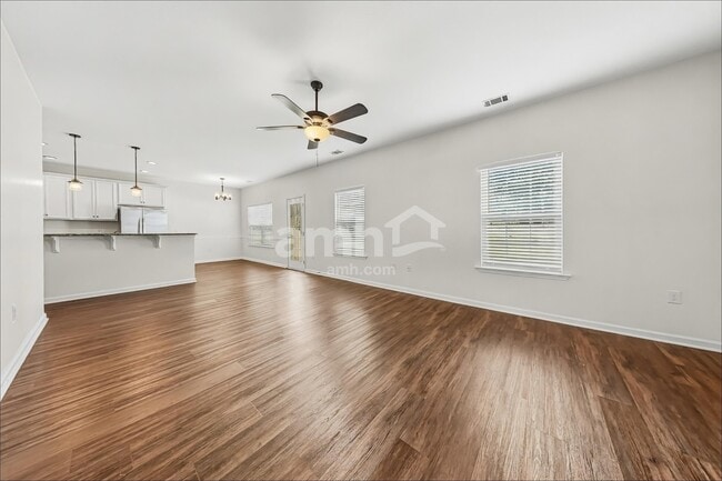 Photo - 455 Sunbury Dr