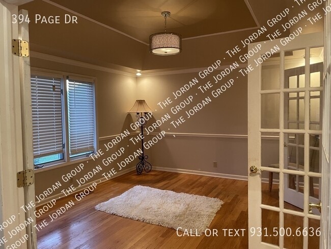 Photo - 394 Page Dr
