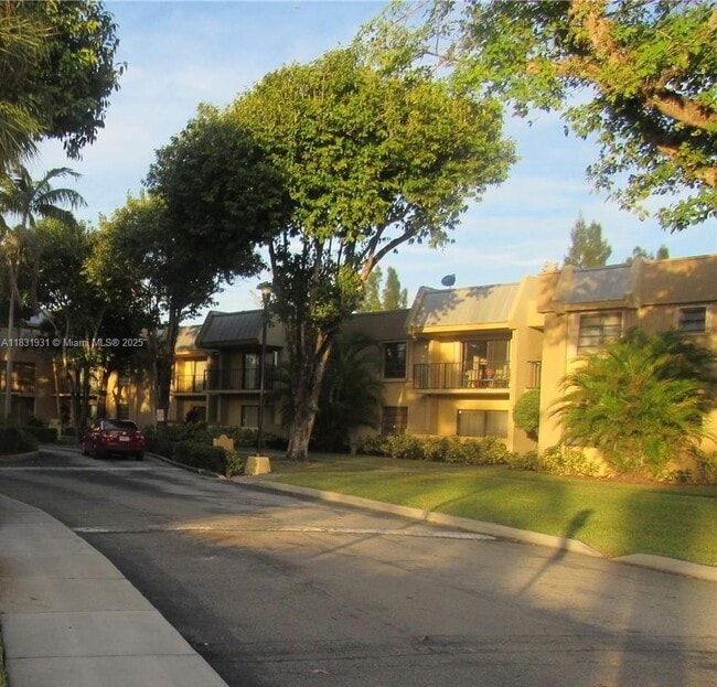 Building Photo - 10431 N Kendall Dr Unit D211 Rental