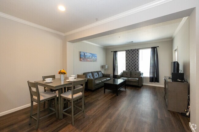 1HAB, 1BA - 706 ft² - Comedor y sala de estar
