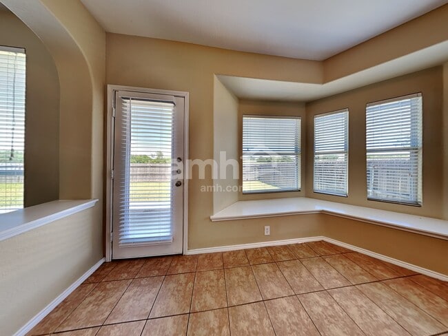 Photo - 704 Rolling Hills Ln