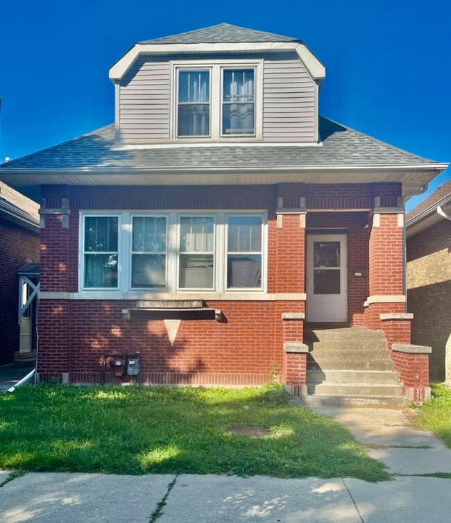 Building Photo - 4218 N Monitor Ave Unit 1