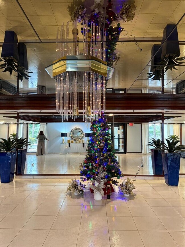 Photo - 671 NE 195th St Unit 121E