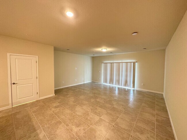 Photo - 3 Bedroom, 2.5 Bath Town Home with 1 Car Garage in Grayson Square!