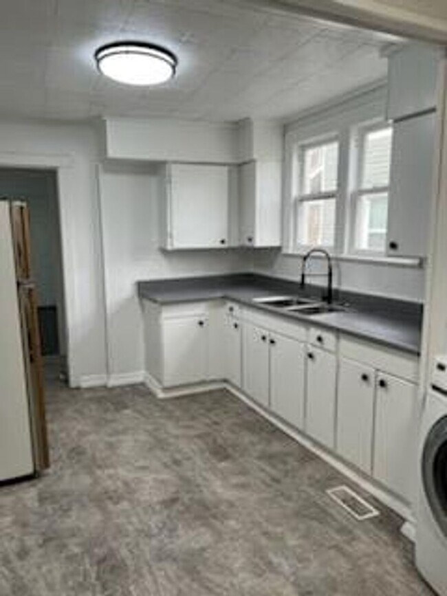 Cozy Charm on Harrison Affordable 3 BR, 1... Rental For Rent in Lima