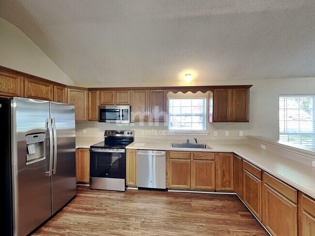 Photo - 2227 Joann Dr