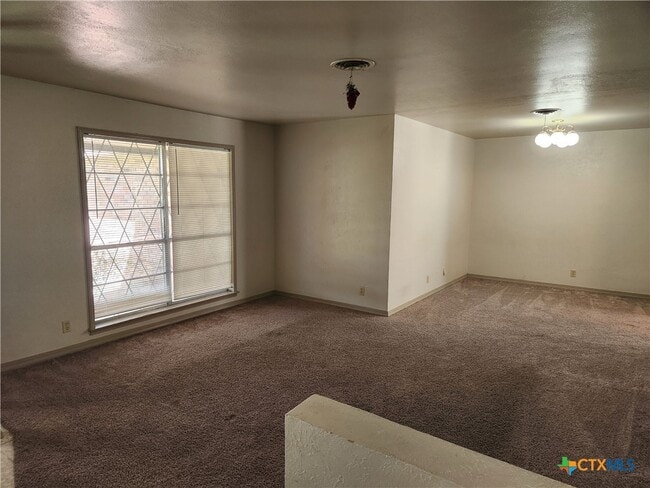 Photo - 2909 Oakdale Dr