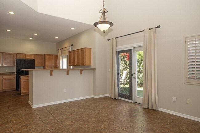 Photo - 1102 W Glendale Ave