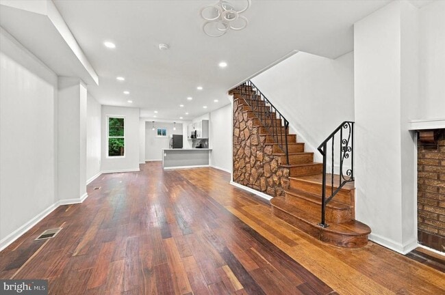 6157 Lebanon Ave