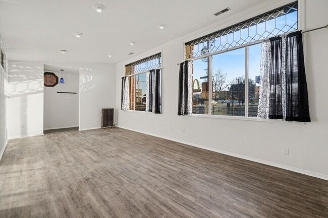 Photo - 1119 E. McMillan-F Unidad F