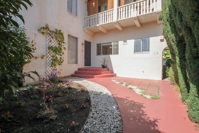 Photo - 8149 Blackburn Ave Unit 8149