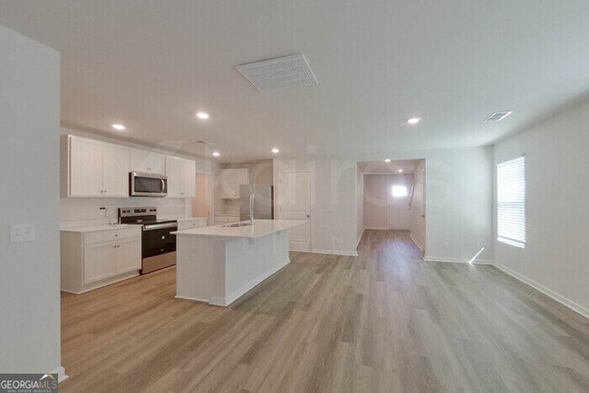 112 Overstreet Way