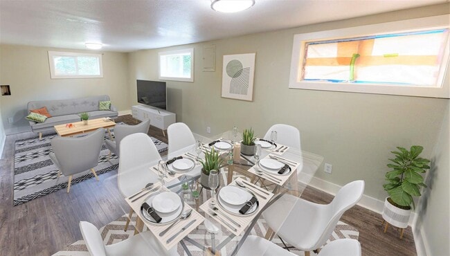 Building Photo - Charming Beacon Hill duplex close to Othel... Rental