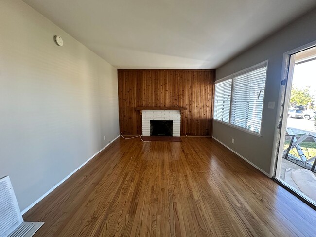 Photo - FOR RENT – Charming 3-Bedroom Home in South Torrance Unidad 1