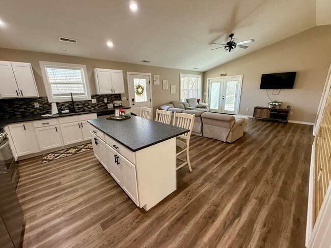 Photo - 813 Eaton Hollow Rd SW