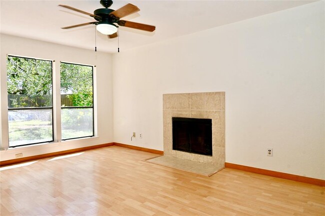 Building Photo - 13356 Water Oak Ln