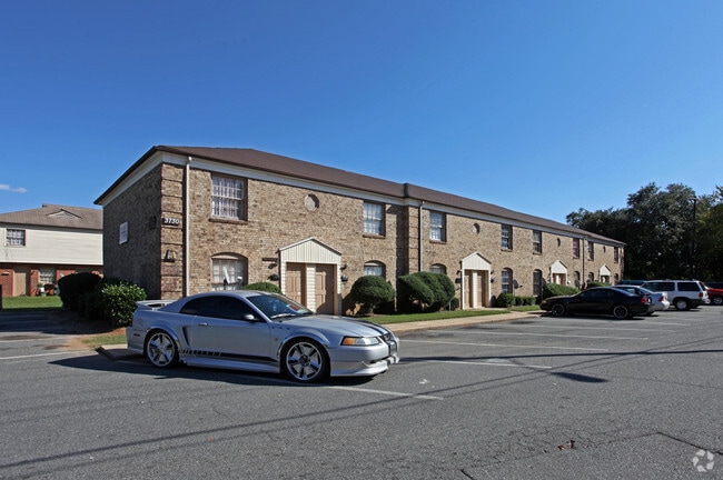 Photo - Granville Townhouse Apartments