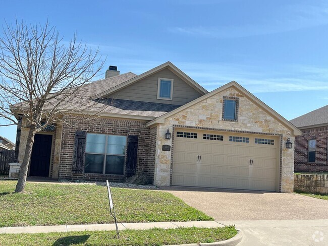 Building Photo - Available Now: 4 bedroom house