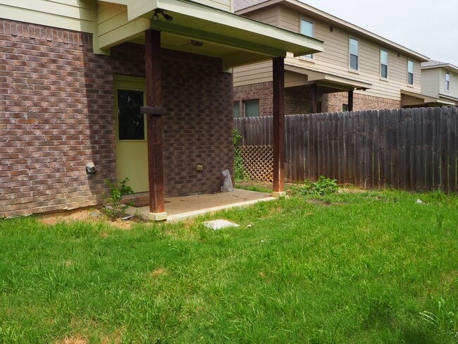 Photo - 4903 Villas Dr