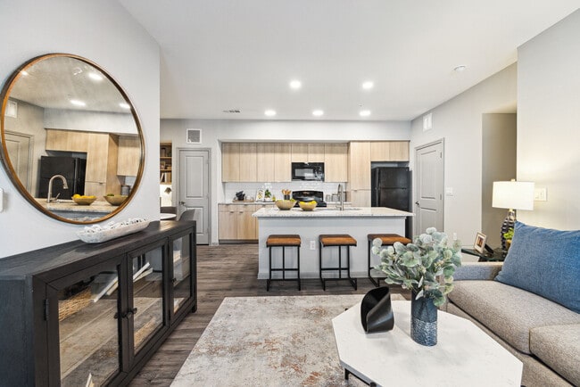 Photo - Willow Plaza