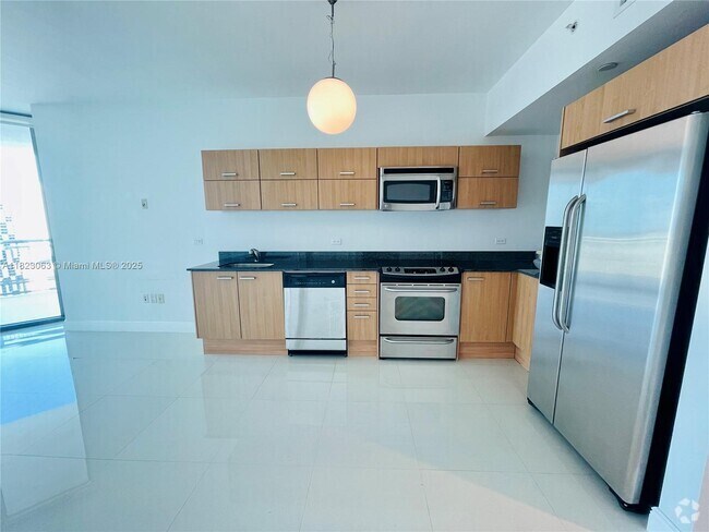 Building Photo - 350 S Miami Ave Unit 3411 Rental