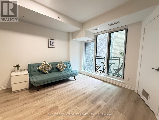 Photo - 1 Falaise Rd Unit 201