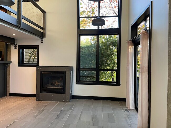 Photo - One of Kind Fremont Townhouse available now for $5450!!