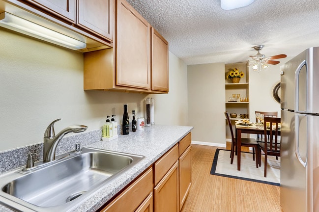 Sterling Heights, Greeley, Co. Apartments - Sterling Heights