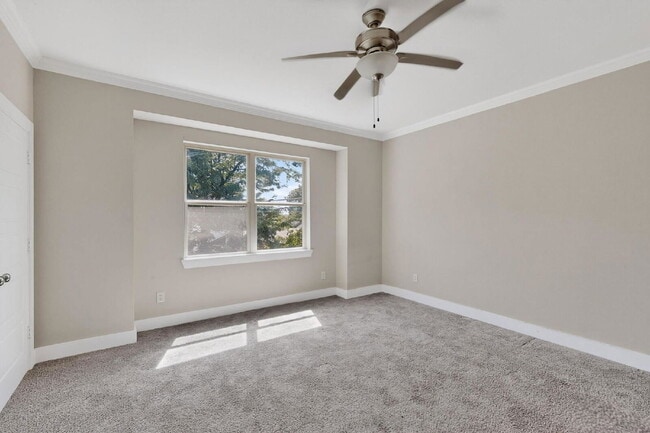 Building Photo - 1703 Ash Crescent St