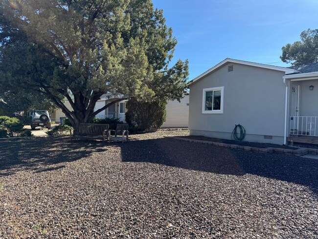 Photo - 2 Bedroom, 1 Bath Home in Prescott!