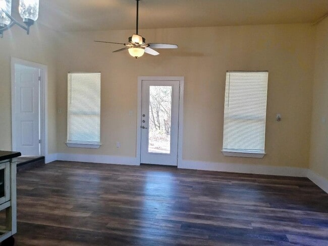 Photo - 2588 Connie Dr